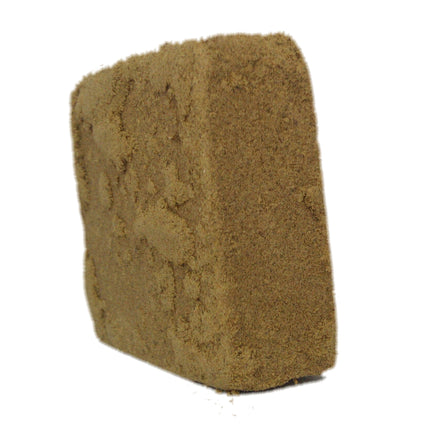 Résine CBD Exotic Fruits premium, une extraction naturelle aux saveurs fruitées exotiques. Texture moelleuse et concentration optimale en cannabinoïdes pour une relaxation intense. Disponible chez Herbeevor